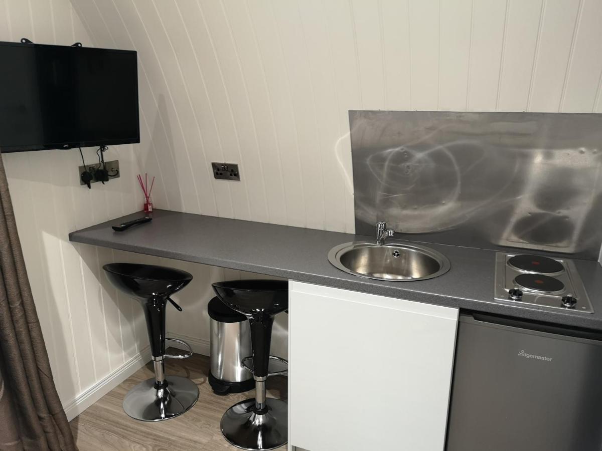 The Pod-Hot Tub-Woodland Lodges-St Clears-Carmarthen Dış mekan fotoğraf